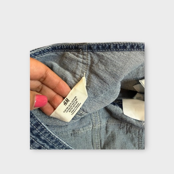 H&M Medium Wash Denim Overalls - Picture 4 of 7